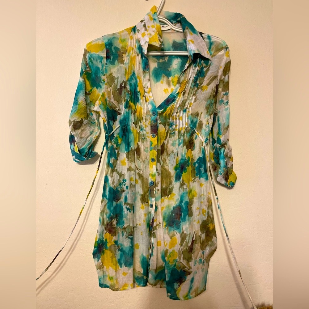 Papaya Blue Floral Top (Sz M runs small)